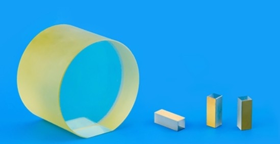 Yüksek ısı iletkenliği olan MgO tek kristal substratımızla Optoelektronik cihazlarınızın tüm potansiyelini kullanın.