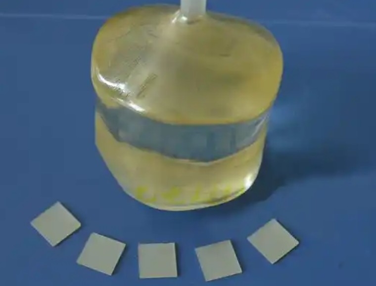 LaSrAlO4 Kristal Wafer Yüksek Sıcaklıklı Süper iletkenlik YBCO Araştırması ve Üretimi için Optimal Çözüm