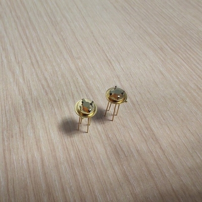 AT Cut Quartz Boşluklar Düşük Sıcaklık Dağlama 0.5MHz - 70MHz